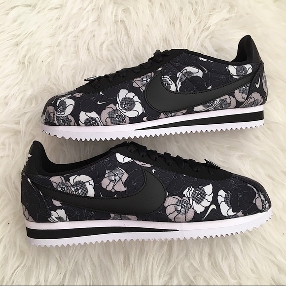 NEW Nike Classic Cortez LX Women’s Sneakers - Picture 6 of 7